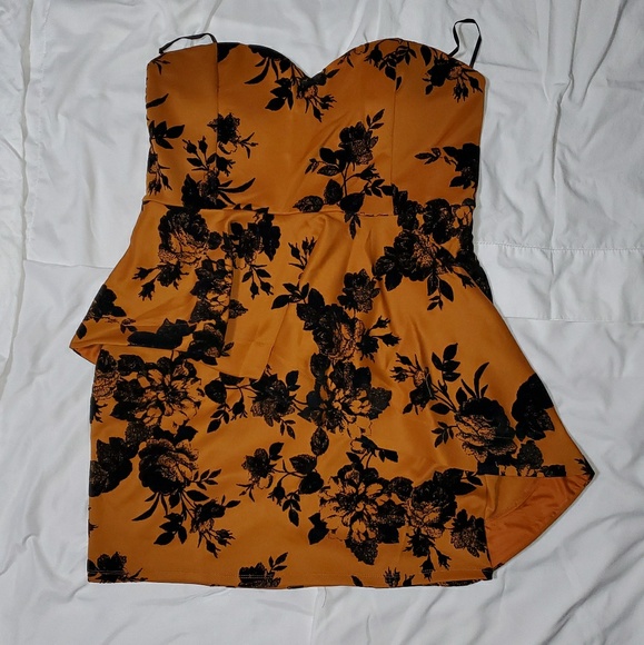 PLUS SIZE STRAPLESS FLORAL SWEETHEART MINI DRESS - Picture 4 of 5